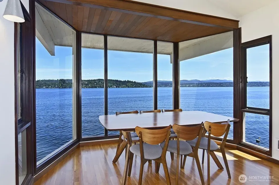 4 Bed 2 Bath Established Mid-Century Residence in Seattle, WA - 3