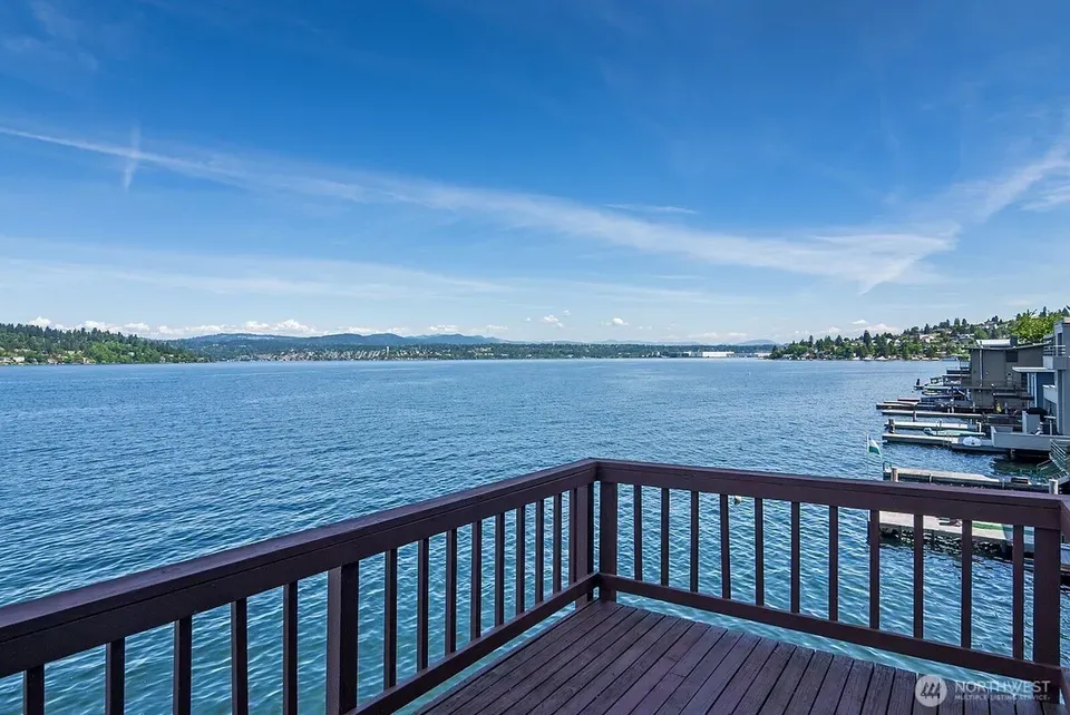 4 Bed 2 Bath Established Mid-Century Residence in Seattle, WA - 4