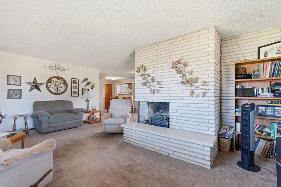 4 Bed 2 Bath Established Mid-Century Residence in Spokane, WA - 4