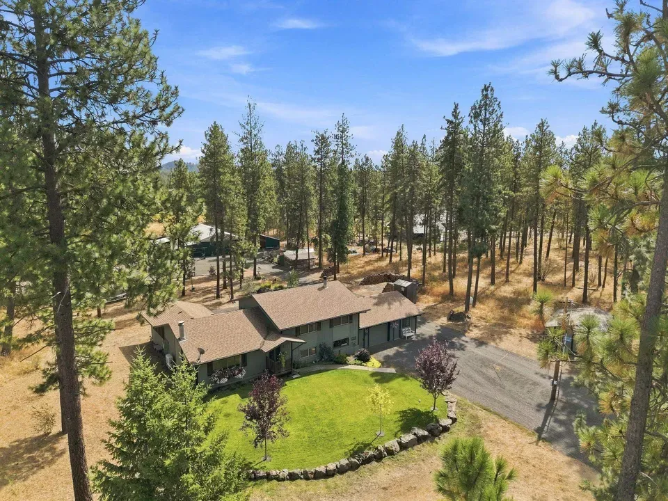 4 Bed 2 Bath Established Mid-Century Residence in Spokane, WA