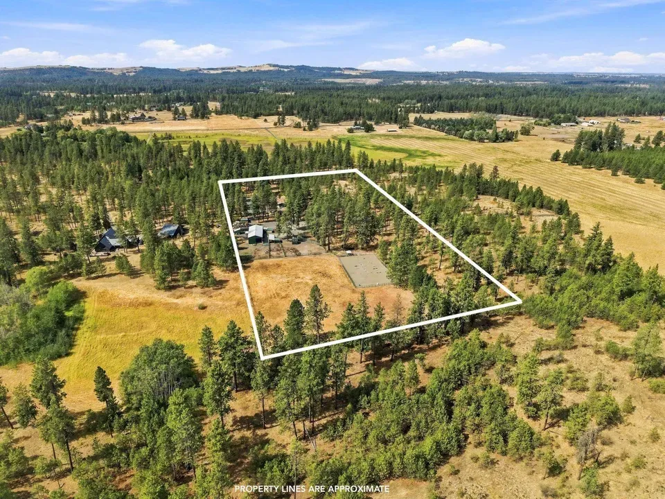 4 Bed 2 Bath Established Mid-Century Residence in Spokane, WA - 2
