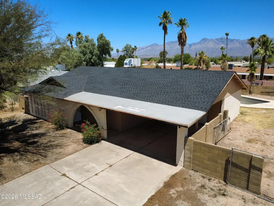 4 Bed 2 Bath Established Mid-Century Residence in Tucson, AZ - 1