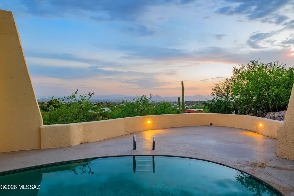 4 Bed 2 Bath Established Mid-Century Residence in Tucson, AZ - 4