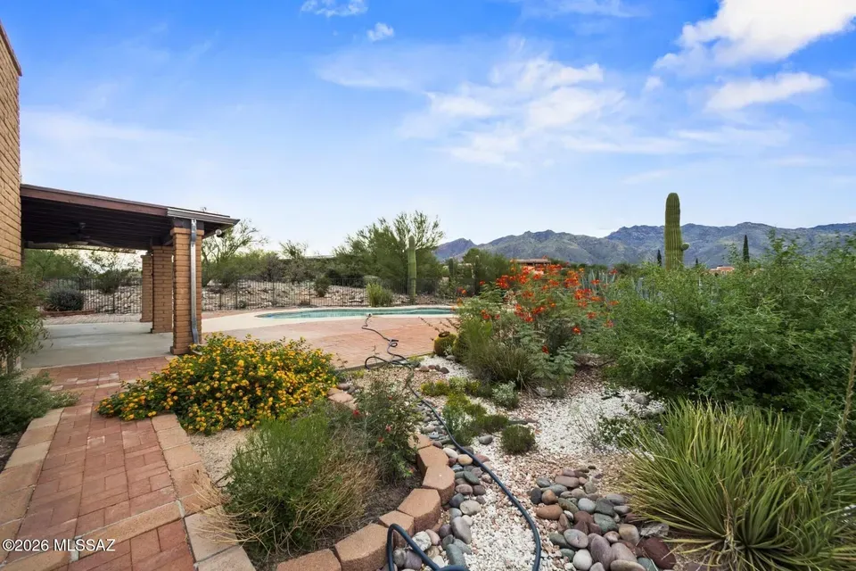 4 Bed 2 Bath Established Mid-Century Residence in Tucson, AZ