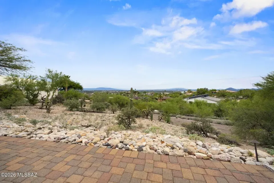 4 Bed 2 Bath Established Mid-Century Residence in Tucson, AZ - 4