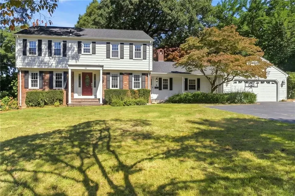 4 Bed 2 Bath Established Mid-Century Residence in Warwick, RI