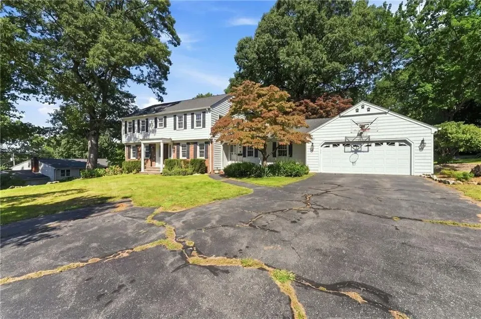 4 Bed 2 Bath Established Mid-Century Residence in Warwick, RI - 3