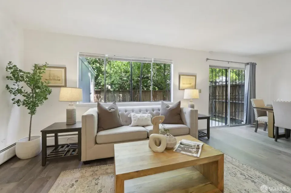 4 Bed 2 Bath Established Multi-Level Townhouse in San Francisco, CA - 2