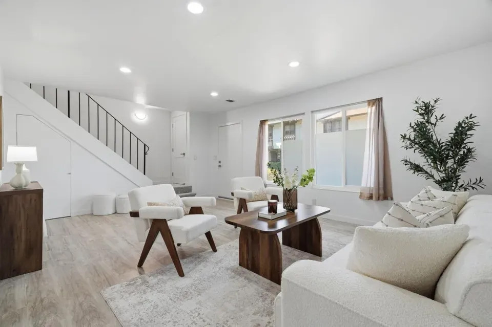 4 Bed 2 Bath Established Multi-Level Townhouse in San Jose, CA