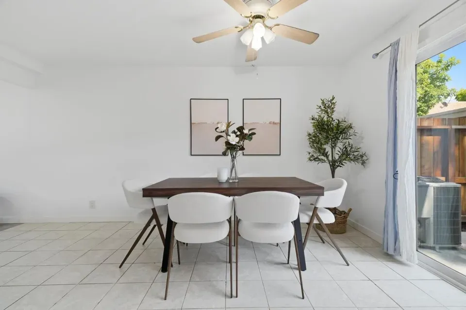 4 Bed 2 Bath Established Multi-Level Townhouse in San Jose, CA - 4