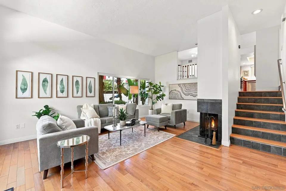 4 Bed 2 Bath Modern Loft Residence in San Diego, CA