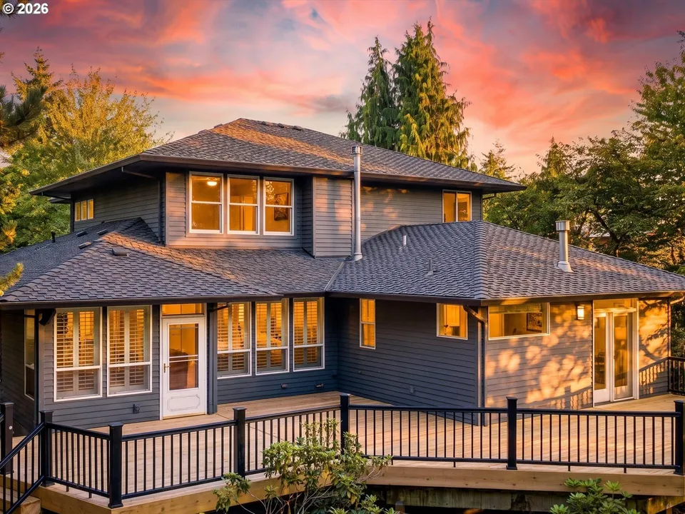 4 Bed 2 Bath Traditional Suburban Family Home in Portland, OR