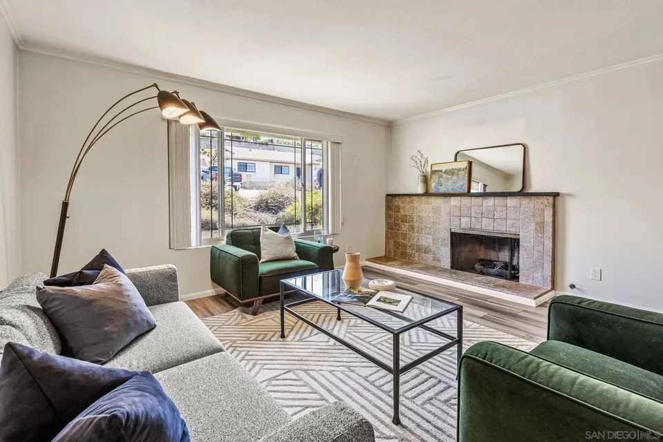 4 Bed 2 Bath Mid-Century Modern in San Diego, CA