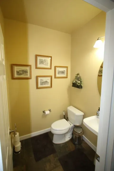 4 Bed 2 Bath Modern Contemporary Residence in Anchorage, AK - 5