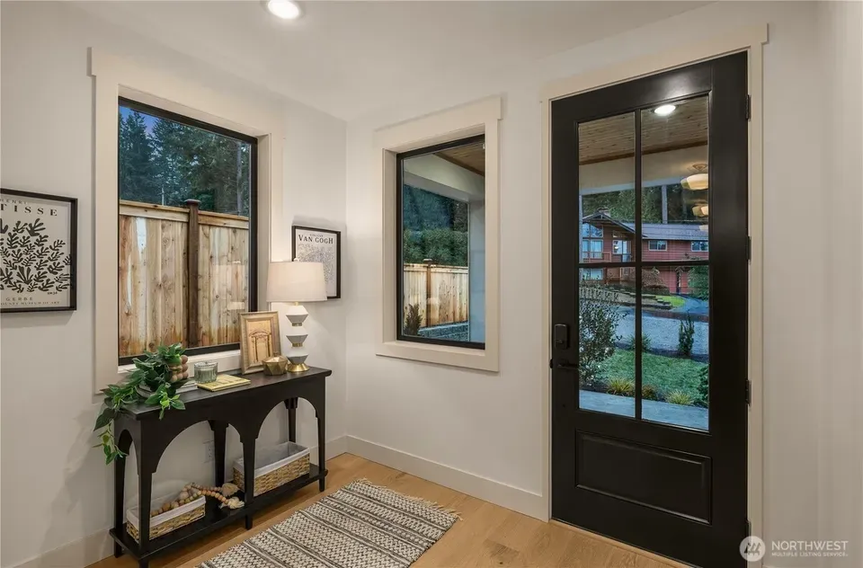 4 Bed 2 Bath Modern Contemporary Residence in Bellevue, WA - 4
