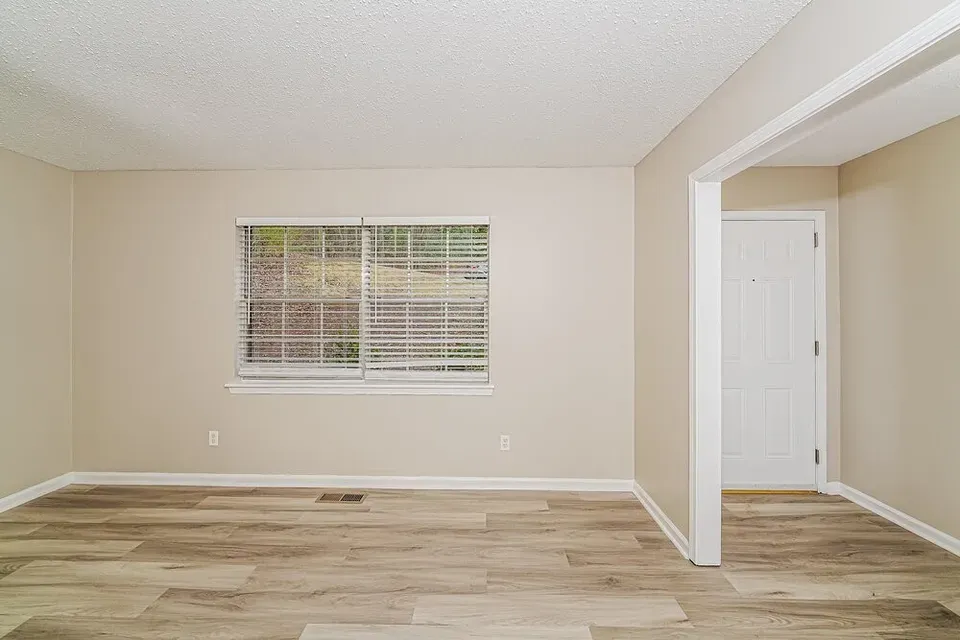 4 Bed 2 Bath Modern Contemporary Residence in Birmingham, AL - 5
