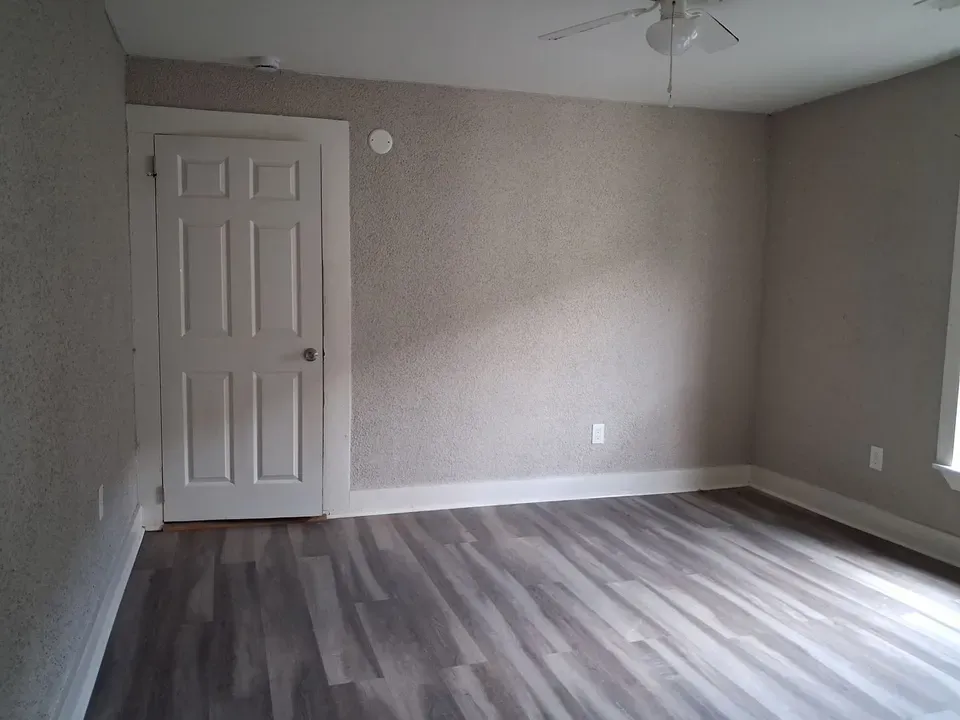 4 Bed 2 Bath Modern Contemporary Residence in Birmingham, AL - 3