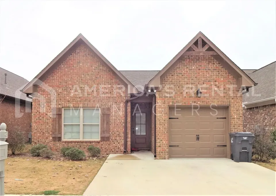 4 Bed 2 Bath Modern Contemporary Residence in Birmingham, AL - 1