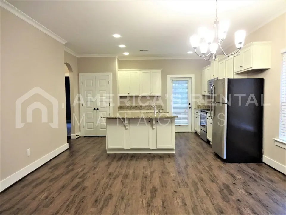 4 Bed 2 Bath Modern Contemporary Residence in Birmingham, AL - 3