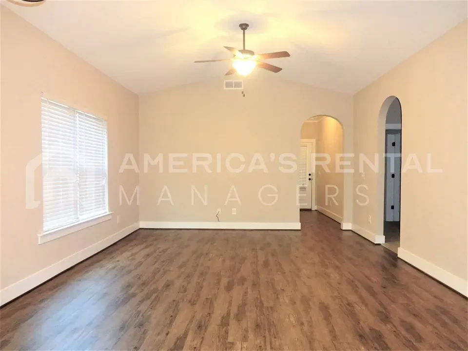 4 Bed 2 Bath Modern Contemporary Residence in Birmingham, AL - 4