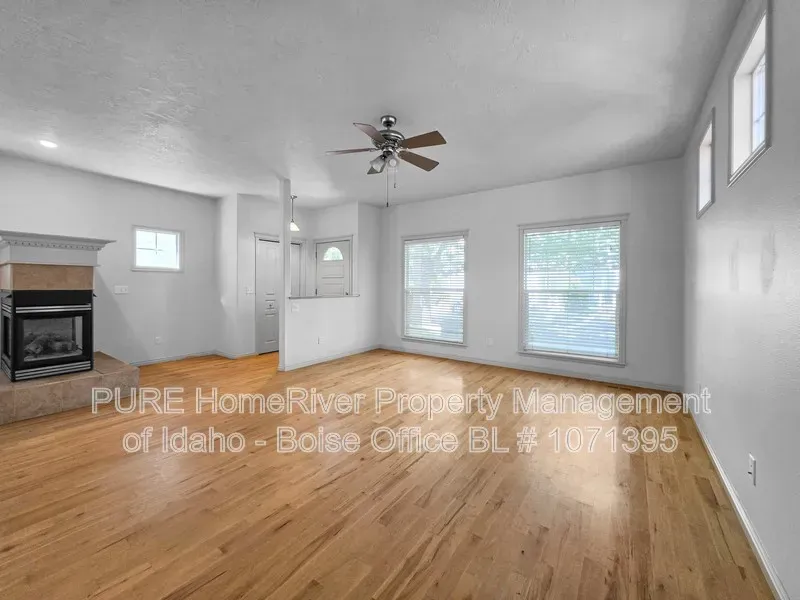 4 Bed 2 Bath Modern Contemporary Residence in Boise, ID - 3