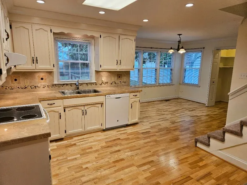 4 Bed 2 Bath Modern Contemporary Residence in Chesapeake, VA - 3