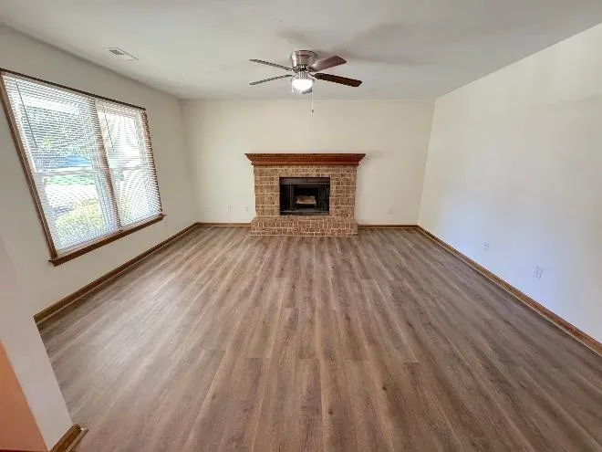 4 Bed 2 Bath Modern Contemporary Residence in Chesapeake, VA - 4