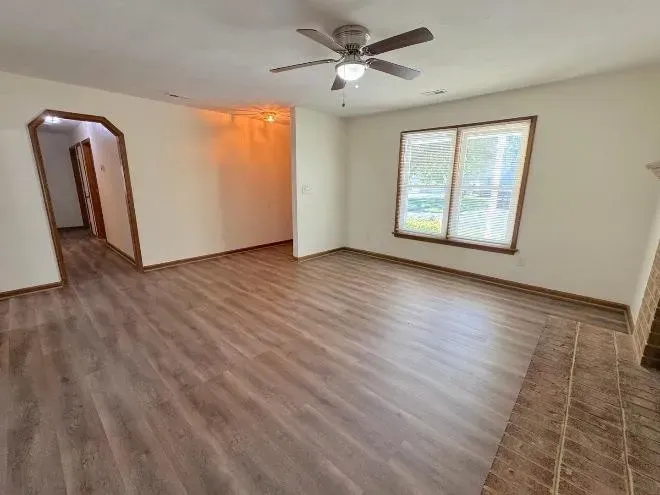 4 Bed 2 Bath Modern Contemporary Residence in Chesapeake, VA - 5