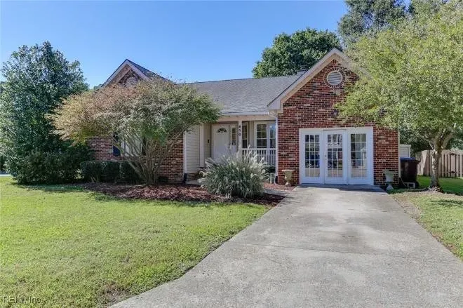4 Bed 2 Bath Modern Contemporary Residence in Chesapeake, VA
