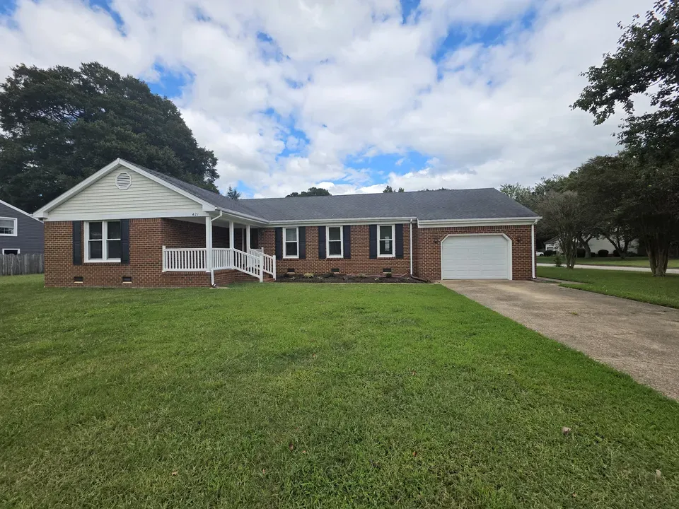 4 Bed 2 Bath Modern Contemporary Residence in Chesapeake, VA - 1