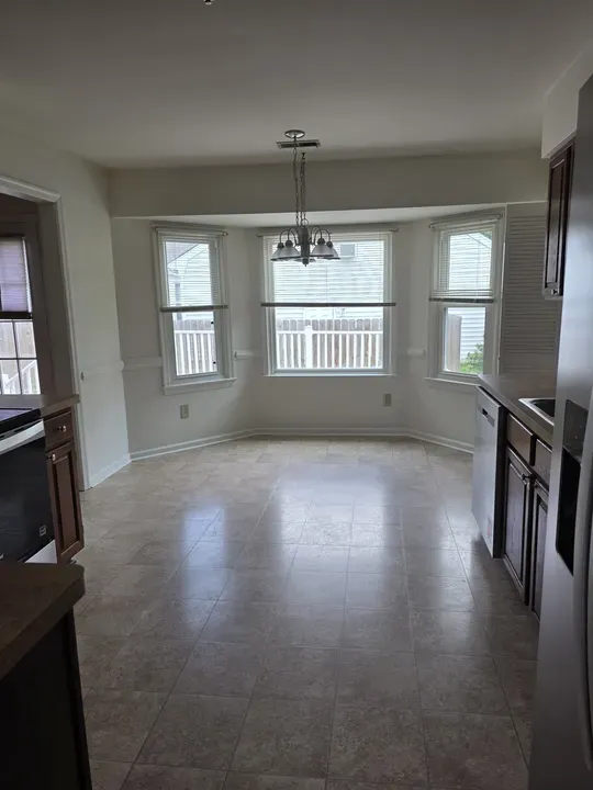 4 Bed 2 Bath Modern Contemporary Residence in Chesapeake, VA - 5