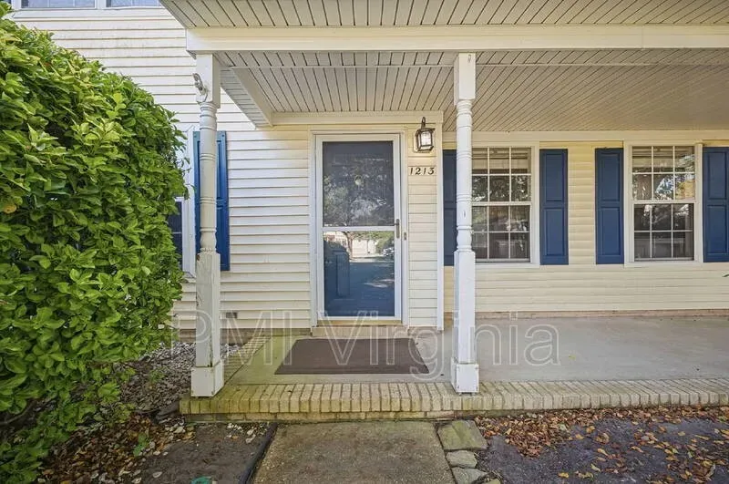 4 Bed 2 Bath Modern Contemporary Residence in Chesapeake, VA - 2