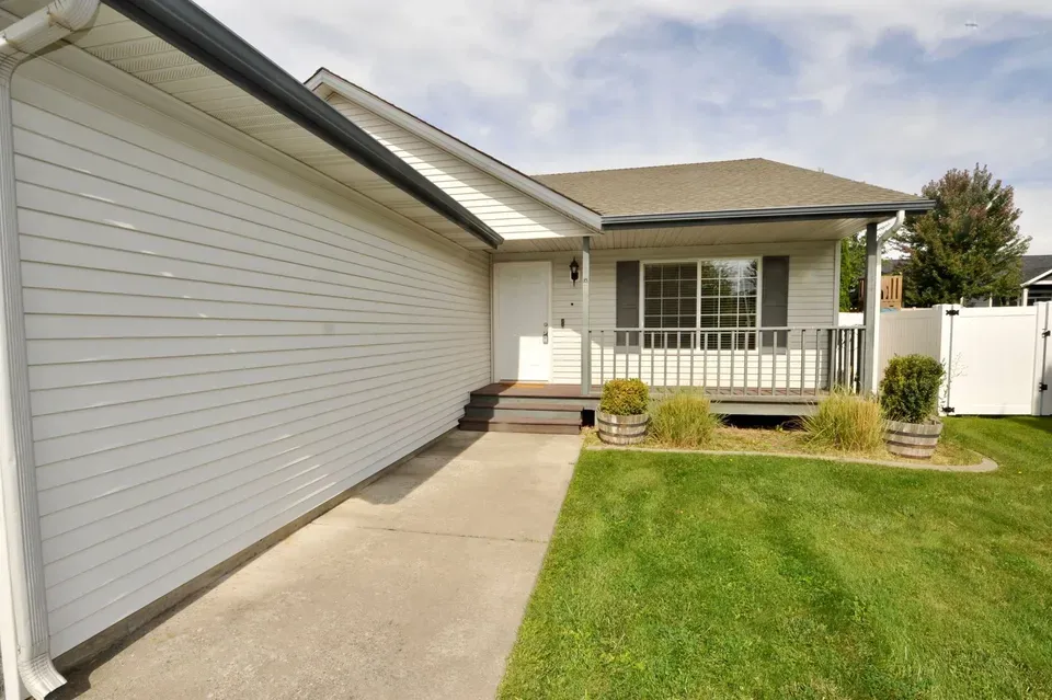 4 Bed 2 Bath Modern Contemporary Residence in Coeur d Alene, ID - 3