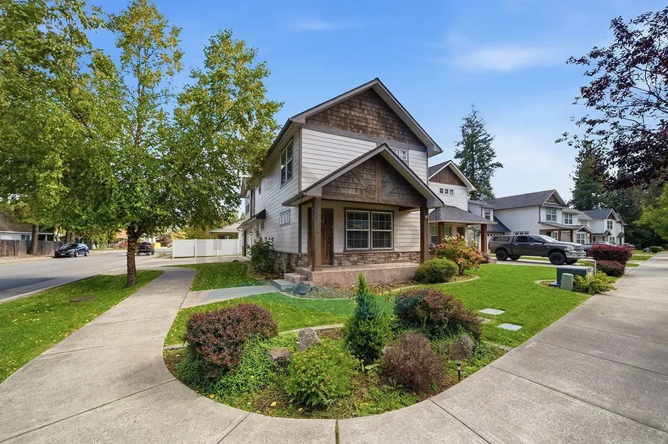 4 Bed 2 Bath Modern Contemporary Residence in Coeur d Alene, ID - 4