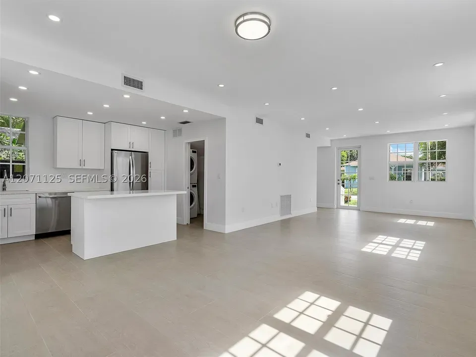4 Bed 2 Bath Modern Contemporary Residence in Coral Gables, FL - 4