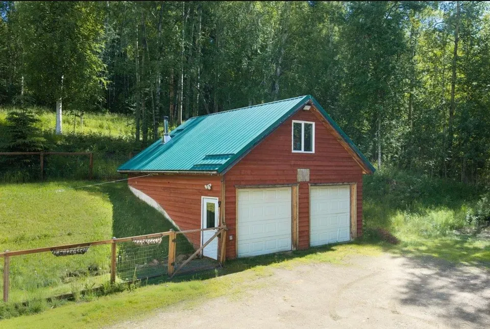 4 Bed 2 Bath Modern Contemporary Residence in Fairbanks, AK - 3