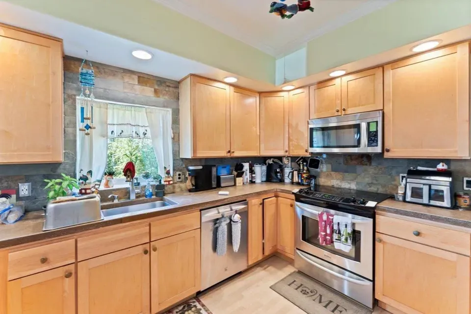 4 Bed 2 Bath Modern Contemporary Residence in Fairbanks, AK - 4