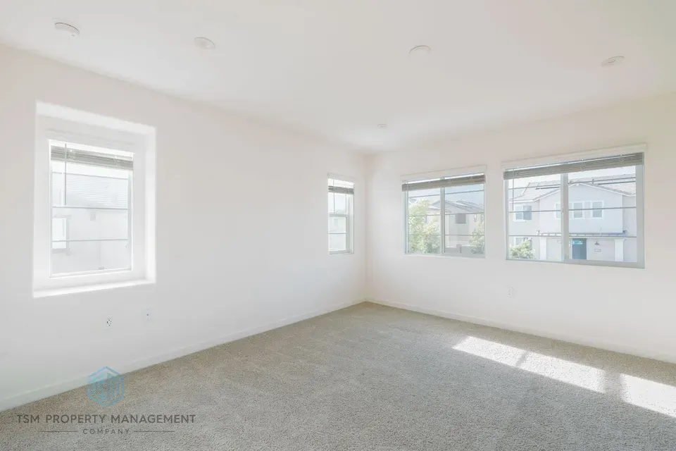 4 Bed 2 Bath Modern Contemporary Residence in Fontana, CA - 4