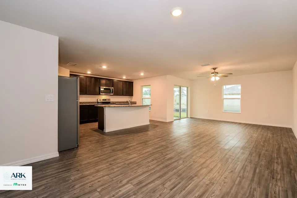 4 Bed 2 Bath Modern Contemporary Residence in Fort Myers, FL - 4