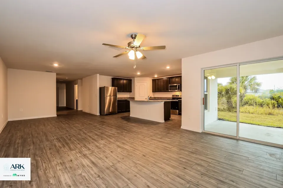 4 Bed 2 Bath Modern Contemporary Residence in Fort Myers, FL - 5