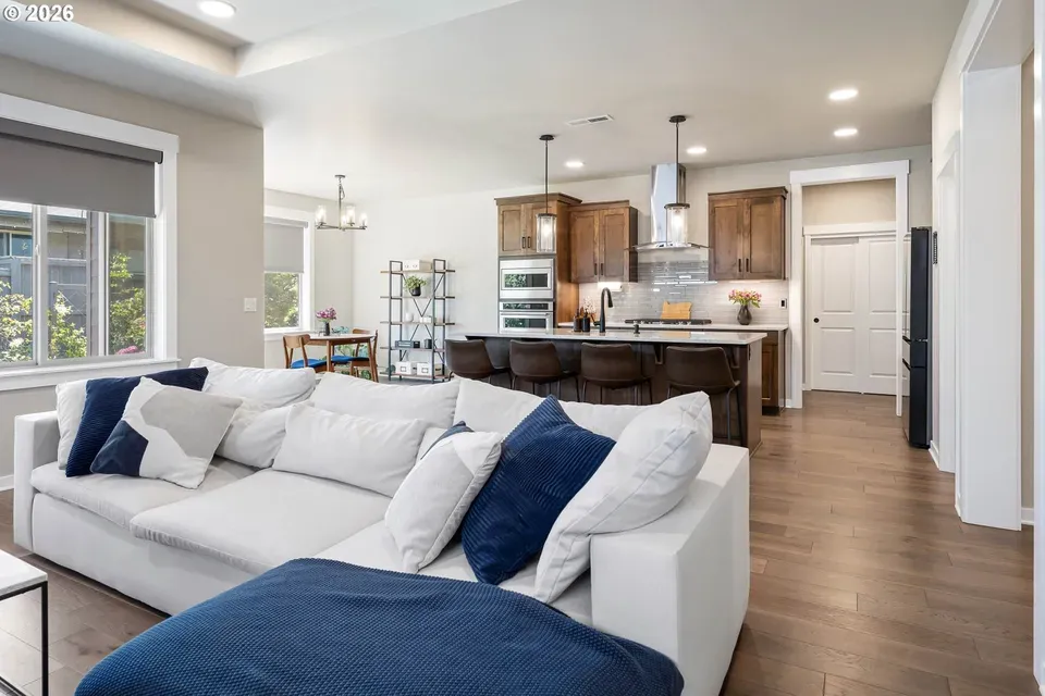 4 Bed 2 Bath Modern Contemporary Residence in Hillsboro, OR - 5