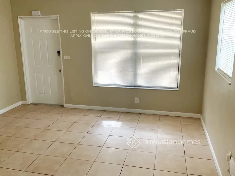 4 Bed 2 Bath Modern Contemporary Residence in Hollywood, FL - 2