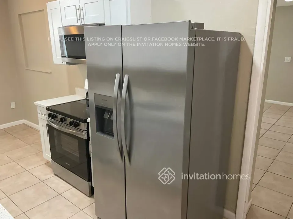4 Bed 2 Bath Modern Contemporary Residence in Hollywood, FL - 5