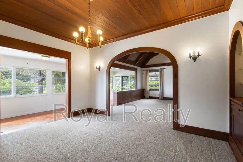 4 Bed 2 Bath Modern Contemporary Residence in Honolulu, HI - 2