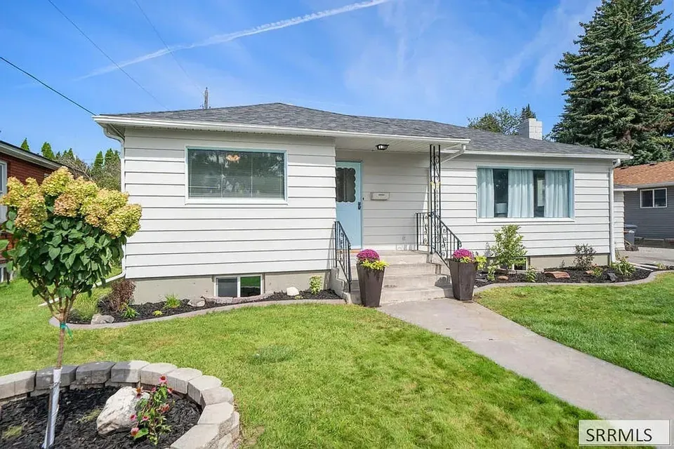 4 Bed 2 Bath Modern Contemporary Residence in Idaho Falls, ID - 2