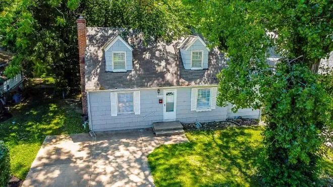 4 Bed 2 Bath Modern Contemporary Residence in Kansas City, KS - 4