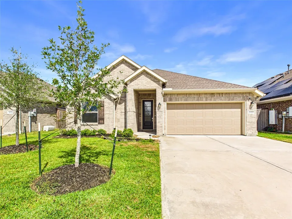 4 Bed 2 Bath Modern Contemporary Residence in League City, TX - 1