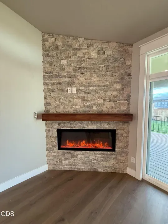 4 Bed 2 Bath Modern Contemporary Residence in Medford, OR - 4