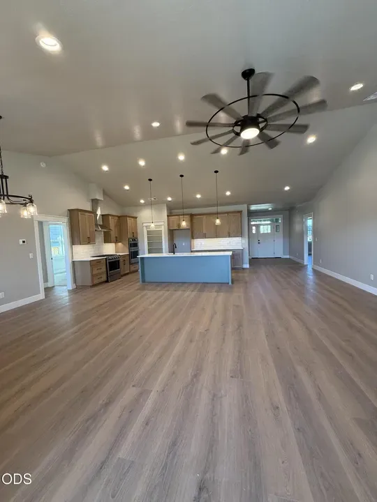 4 Bed 2 Bath Modern Contemporary Residence in Medford, OR - 5