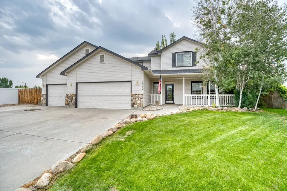 4 Bed 2 Bath Modern Contemporary Residence in Meridian, ID